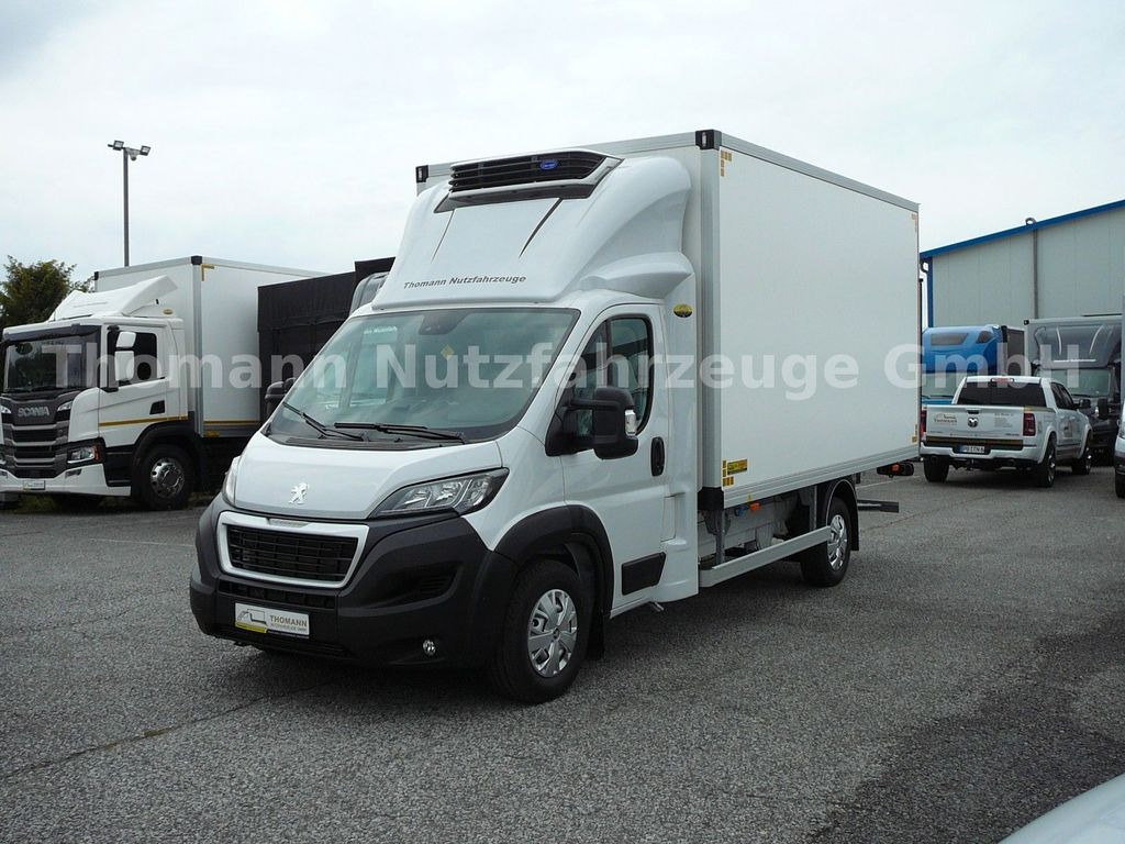 Peugeot Boxer Kühlkoffer Xarios 300 GH LBW Peugeot Boxer Kühlkoffer Xarios 300 GH LBW - Utilitaire frigorifique: photos 2 Peugeot Boxer Kühlkoffer Xarios 300 GH LBW Peugeot Boxer Kühlkoffer Xarios 300 GH LBW - Utilitaire frigorifique: photos 2