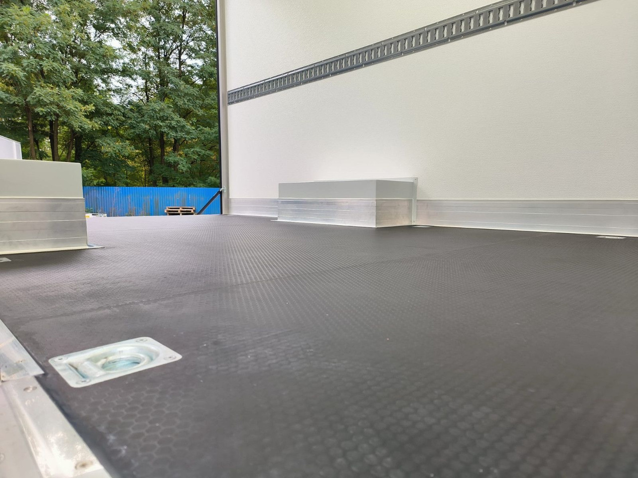 Fourgon grand volume Peugeot Boxer Premium Koffer Extra Tief mit Klappe !: photos 9 Fourgon grand volume Peugeot Boxer Premium Koffer Extra Tief mit Klappe !: photos 9