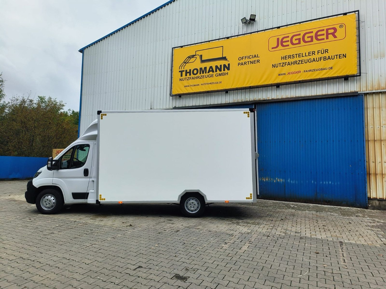 Fourgon grand volume Peugeot Boxer Premium Koffer Extra Tief mit Klappe !: photos 20 Fourgon grand volume Peugeot Boxer Premium Koffer Extra Tief mit Klappe !: photos 20