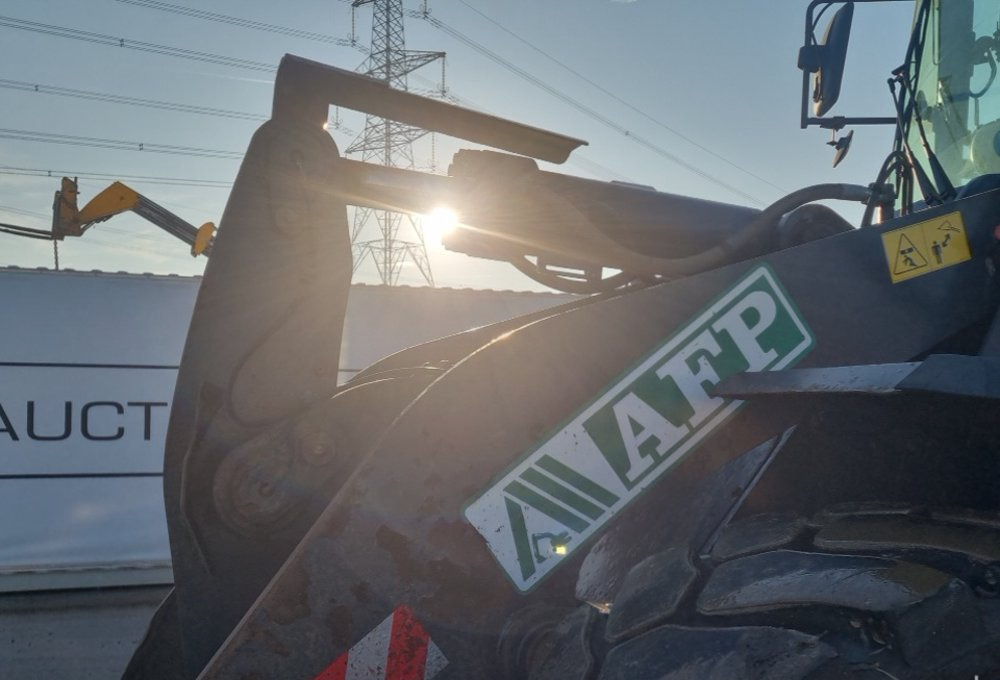 Chargeuse sur pneus DOOSAN DL 320-7: photos 18