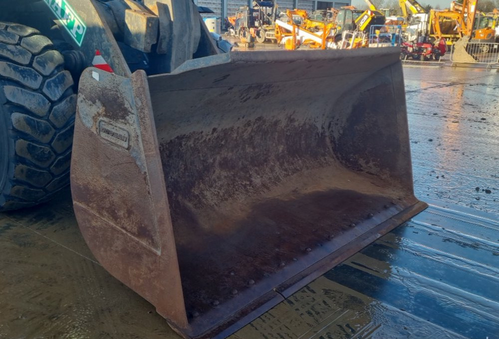 Chargeuse sur pneus DOOSAN DL 320-7: photos 14