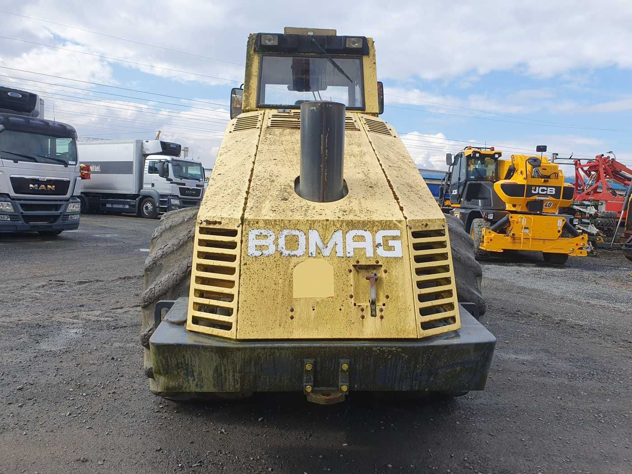 BOMAG BW 225 D-3 / 2001 / nur 3.824h! / Variocontrol - Compacteur à pieds de mouton/ Monocylindre: photos 4 BOMAG BW 225 D-3 / 2001 / nur 3.824h! / Variocontrol - Compacteur à pieds de mouton/ Monocylindre: photos 4