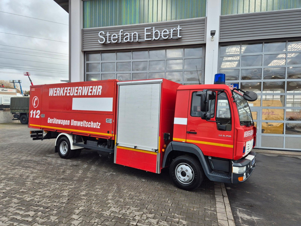 MAN LE 9.150 Feuerwehr Schmitz GW-6 Gerätewagen - Camion: photos 4 MAN LE 9.150 Feuerwehr Schmitz GW-6 Gerätewagen - Camion: photos 4