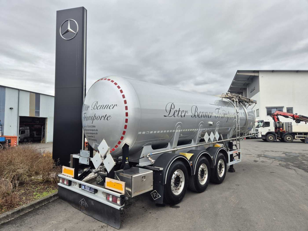 Feldbinder TSA 30.3 Gefahrgut ADR, 1 Kammer 30.000 Liter - Semi-remorque citerne: photos 1 Feldbinder TSA 30.3 Gefahrgut ADR, 1 Kammer 30.000 Liter - Semi-remorque citerne: photos 1