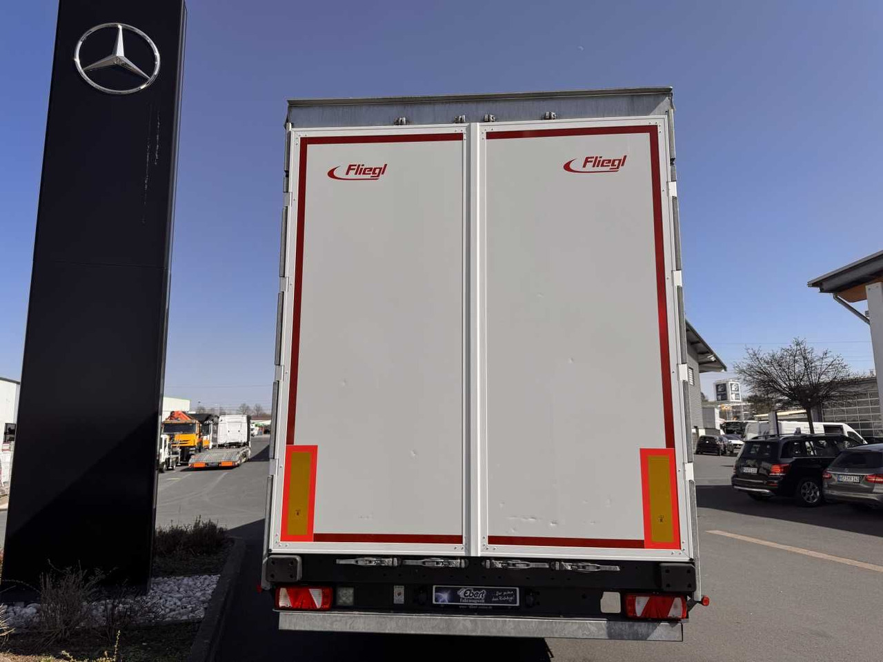 Semi-remorque surbaissé Fliegl SDS 350 Schiebeplane+Verdeck XL SAF 20.900Km: photos 6 Semi-remorque surbaissé Fliegl SDS 350 Schiebeplane+Verdeck XL SAF 20.900Km: photos 6