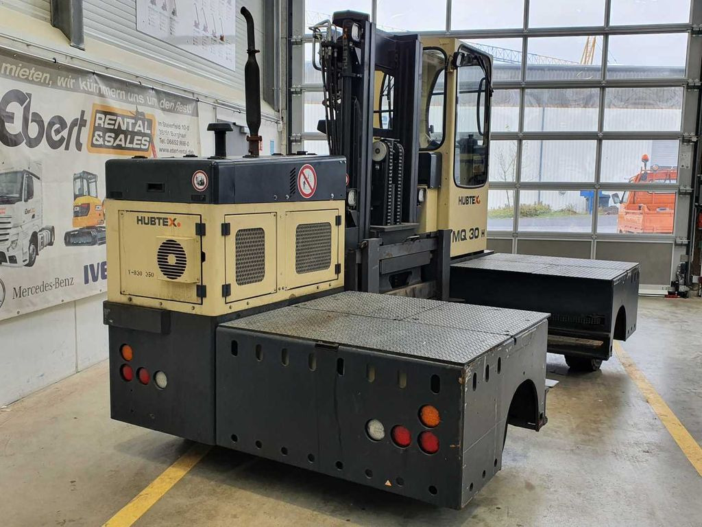 Hubtex MQ 30 H Hybrid / 748h! / Diesel + Elektro Hubtex MQ 30 H Hybrid / 748h! / Diesel + Elektro - Chariot latéral: photos 2 Hubtex MQ 30 H Hybrid / 748h! / Diesel + Elektro Hubtex MQ 30 H Hybrid / 748h! / Diesel + Elektro - Chariot latéral: photos 2