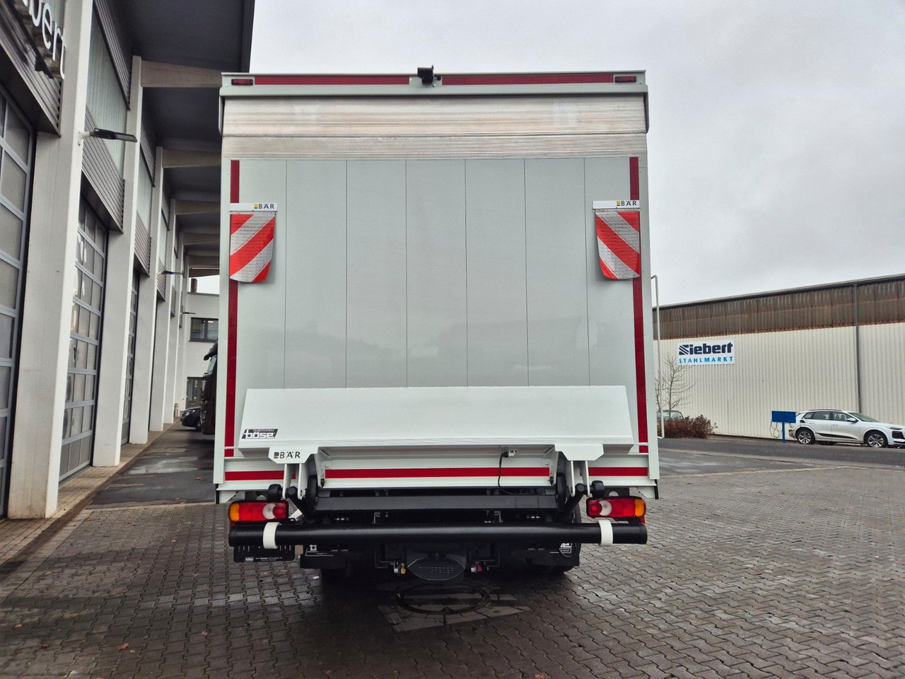 Iveco AS260S50Y/FS 6x2 Böse Schwenkwand + LBW 2 x AHK - Camion pour le transport de boissons: photos 5 Iveco AS260S50Y/FS 6x2 Böse Schwenkwand + LBW 2 x AHK - Camion pour le transport de boissons: photos 5