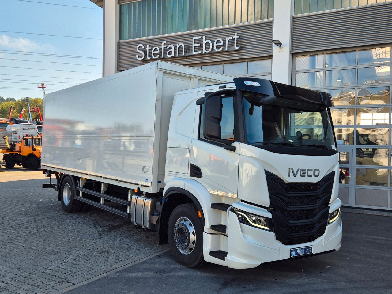 Iveco AT190S40/FP Böse Schwenkwand LBW AHK - Camion fourgon: photos 2 Iveco AT190S40/FP Böse Schwenkwand LBW AHK - Camion fourgon: photos 2