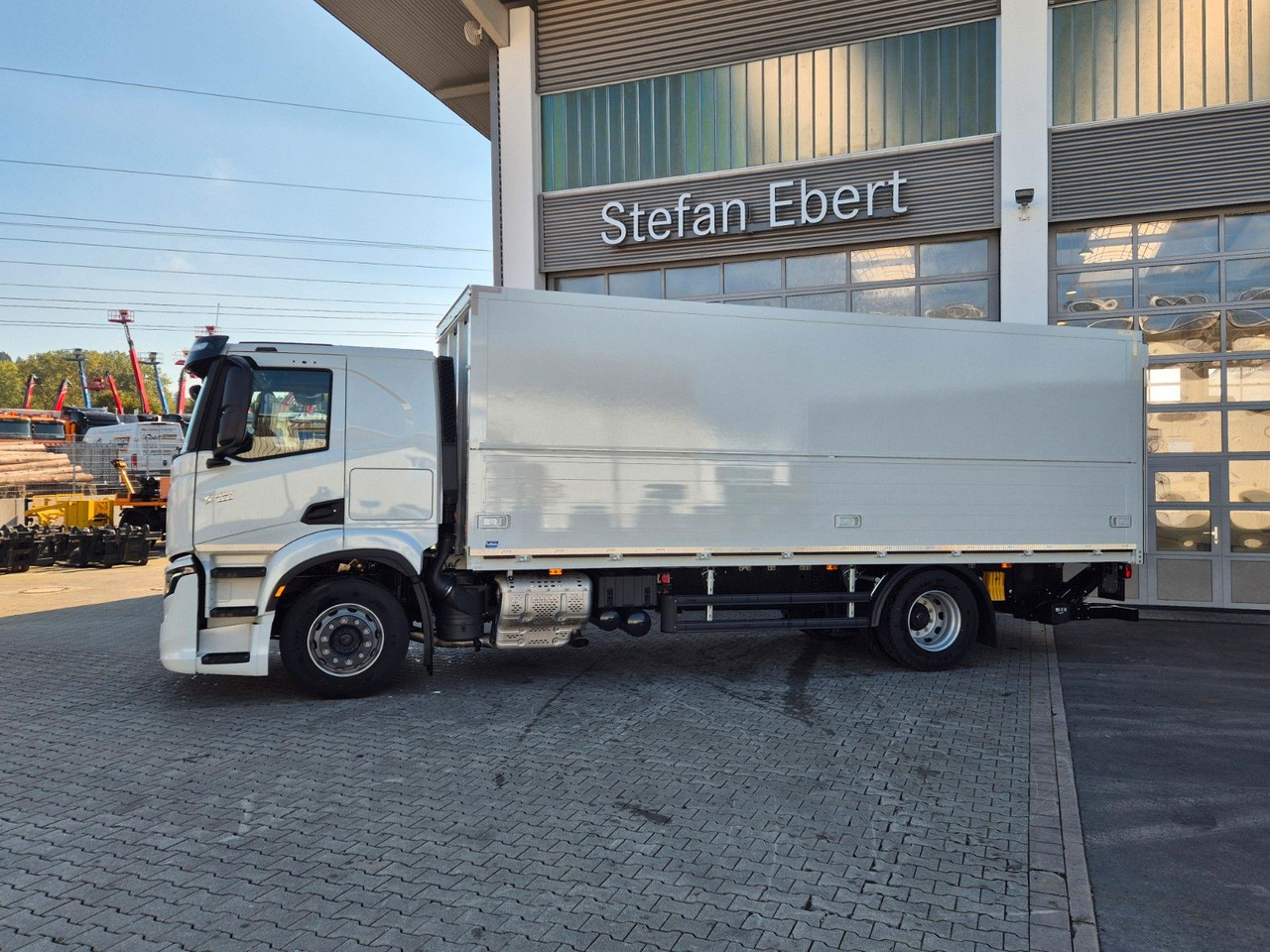 Iveco AT190S40/FP Böse Schwenkwand LBW AHK - Camion fourgon: photos 5 Iveco AT190S40/FP Böse Schwenkwand LBW AHK - Camion fourgon: photos 5