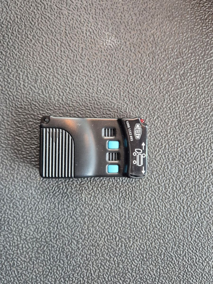 Iveco AT300X54Z HR OFF Bordmatik AHK Intarder - crédit-bail Iveco AT300X54Z HR OFF Bordmatik AHK Intarder: photos 15