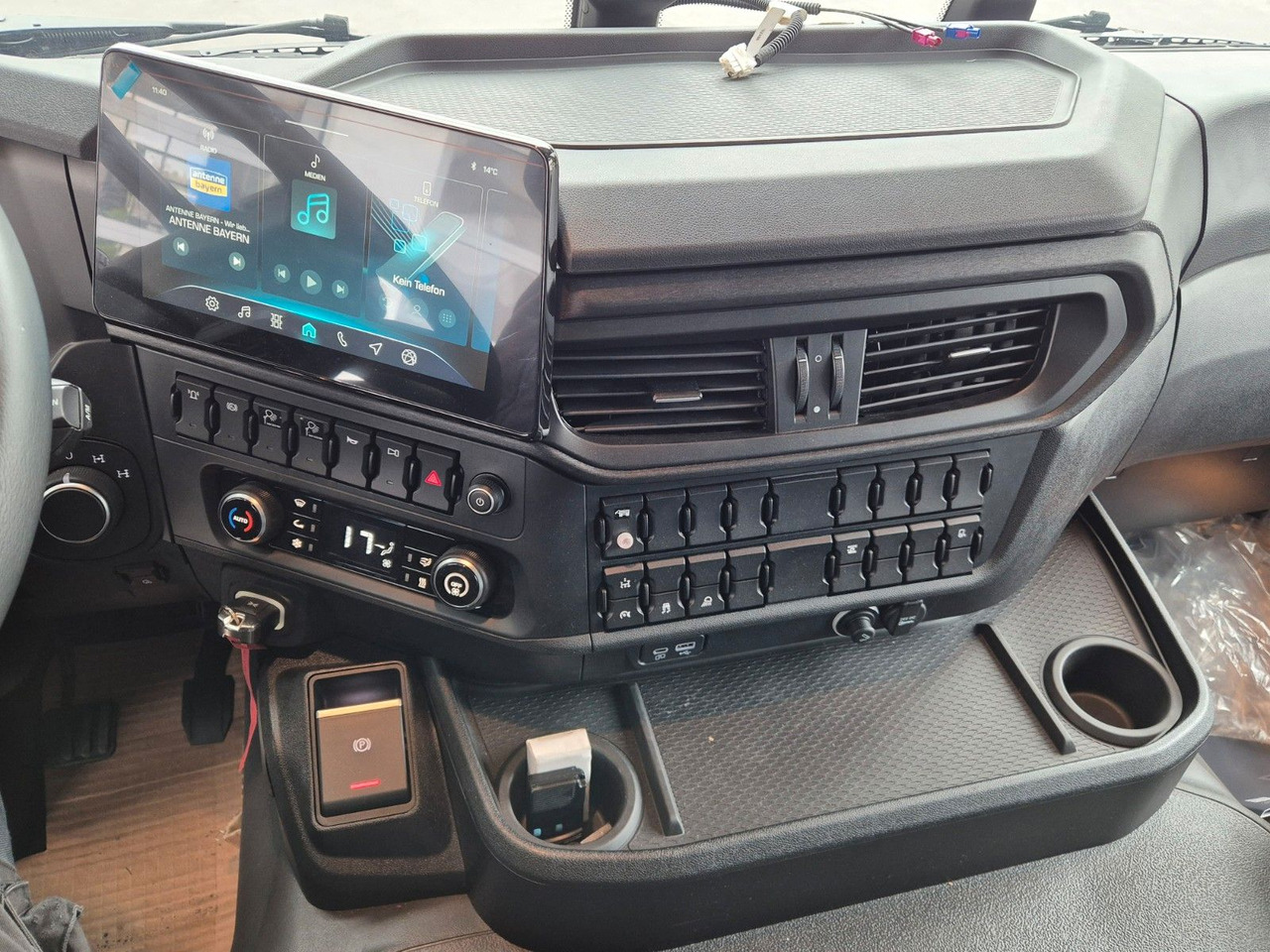 Iveco AT300X54Z HR OFF Bordmatik AHK Intarder - crédit-bail Iveco AT300X54Z HR OFF Bordmatik AHK Intarder: photos 21