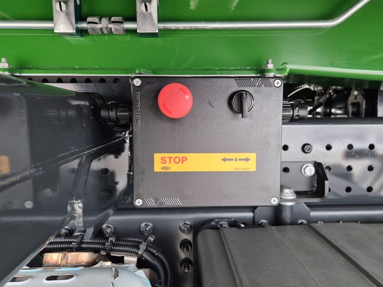 Iveco AT300X54Z HR OFF Bordmatik AHK Intarder - crédit-bail Iveco AT300X54Z HR OFF Bordmatik AHK Intarder: photos 14