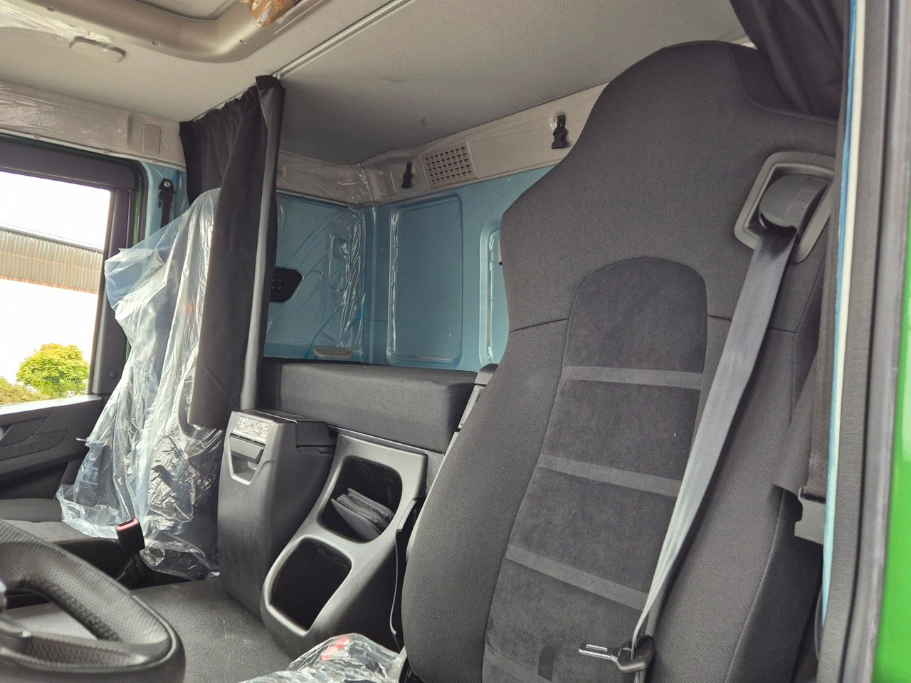 Iveco AT300X54Z HR OFF Bordmatik AHK Intarder - crédit-bail Iveco AT300X54Z HR OFF Bordmatik AHK Intarder: photos 18