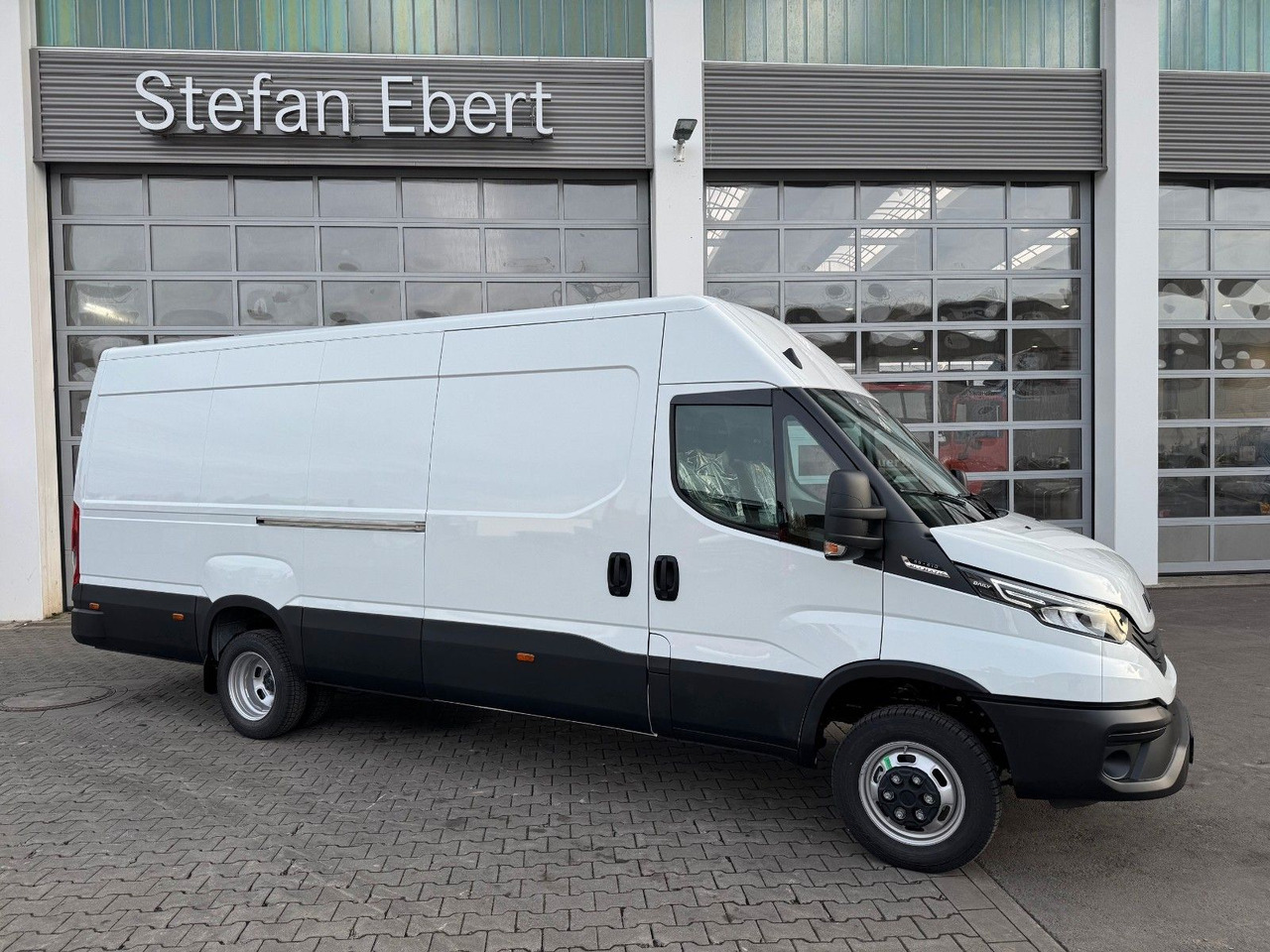 Iveco Daily 35C21 HA8 *R4.100mm*AHK*LED*Automatik* - Fourgon utilitaire: photos 2 Iveco Daily 35C21 HA8 *R4.100mm*AHK*LED*Automatik* - Fourgon utilitaire: photos 2