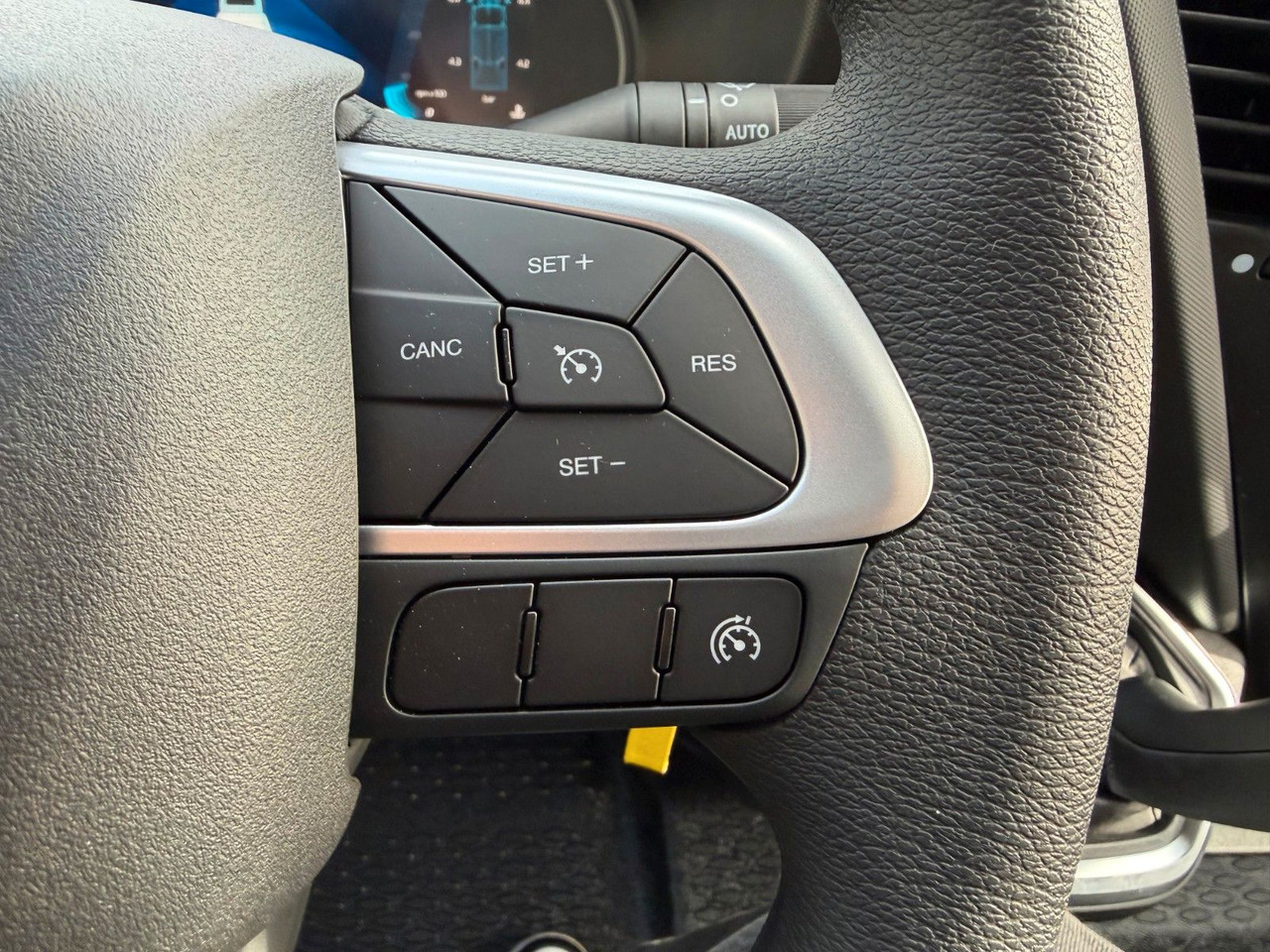 Utilitaire benne Iveco Daily 35S14 A8*R3.450mm*Automatik*Kamera*3Sitze*: photos 13 Utilitaire benne Iveco Daily 35S14 A8*R3.450mm*Automatik*Kamera*3Sitze*: photos 13