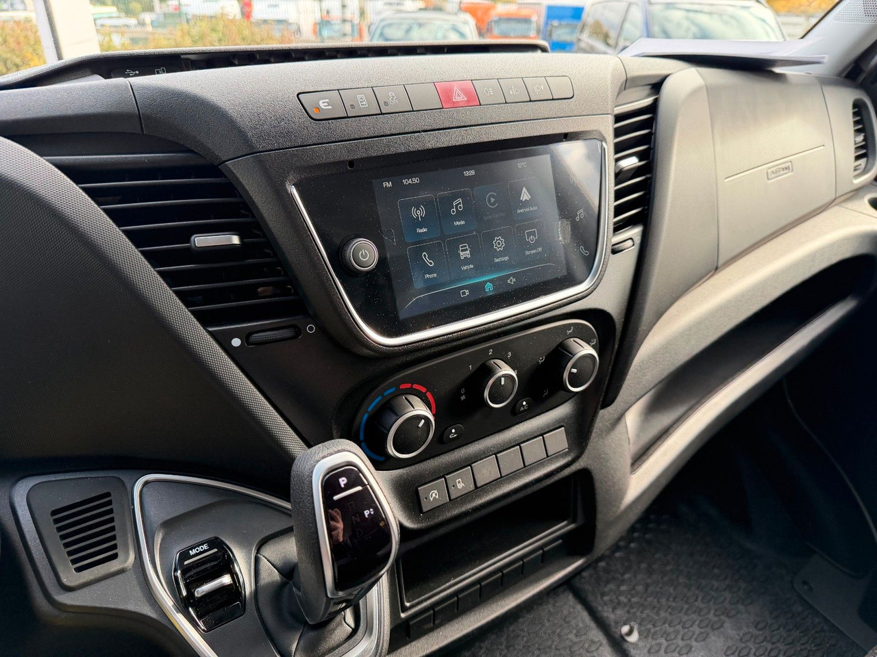 Utilitaire benne Iveco Daily 35S14 A8*R3.450mm*Automatik*Kamera*3Sitze*: photos 15 Utilitaire benne Iveco Daily 35S14 A8*R3.450mm*Automatik*Kamera*3Sitze*: photos 15