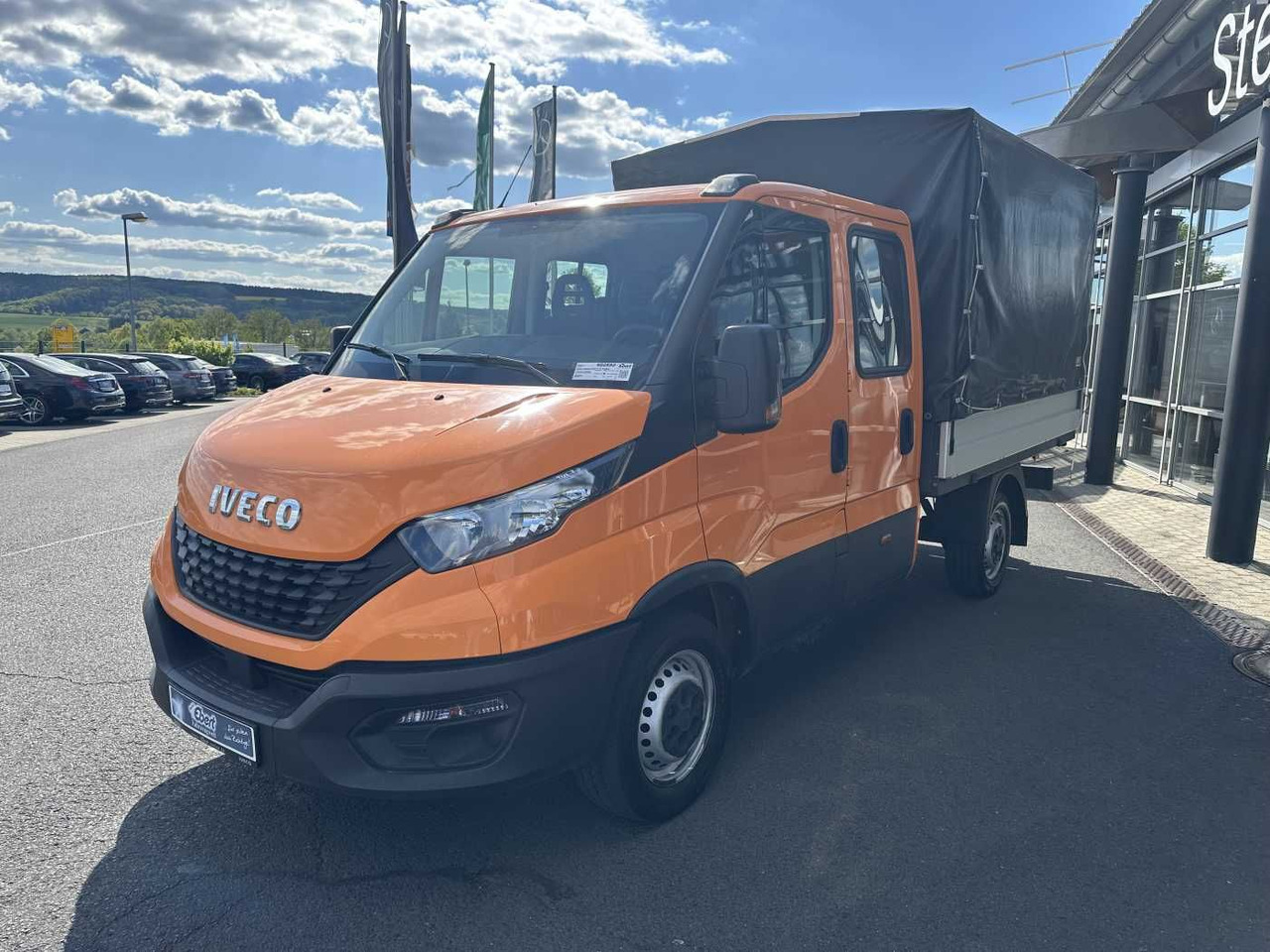 Iveco Daily 35S14 Pritsche+Plane *AHK*Ladekran*7-Sitze - Utilitaire plateau baché: photos 3 Iveco Daily 35S14 Pritsche+Plane *AHK*Ladekran*7-Sitze - Utilitaire plateau baché: photos 3