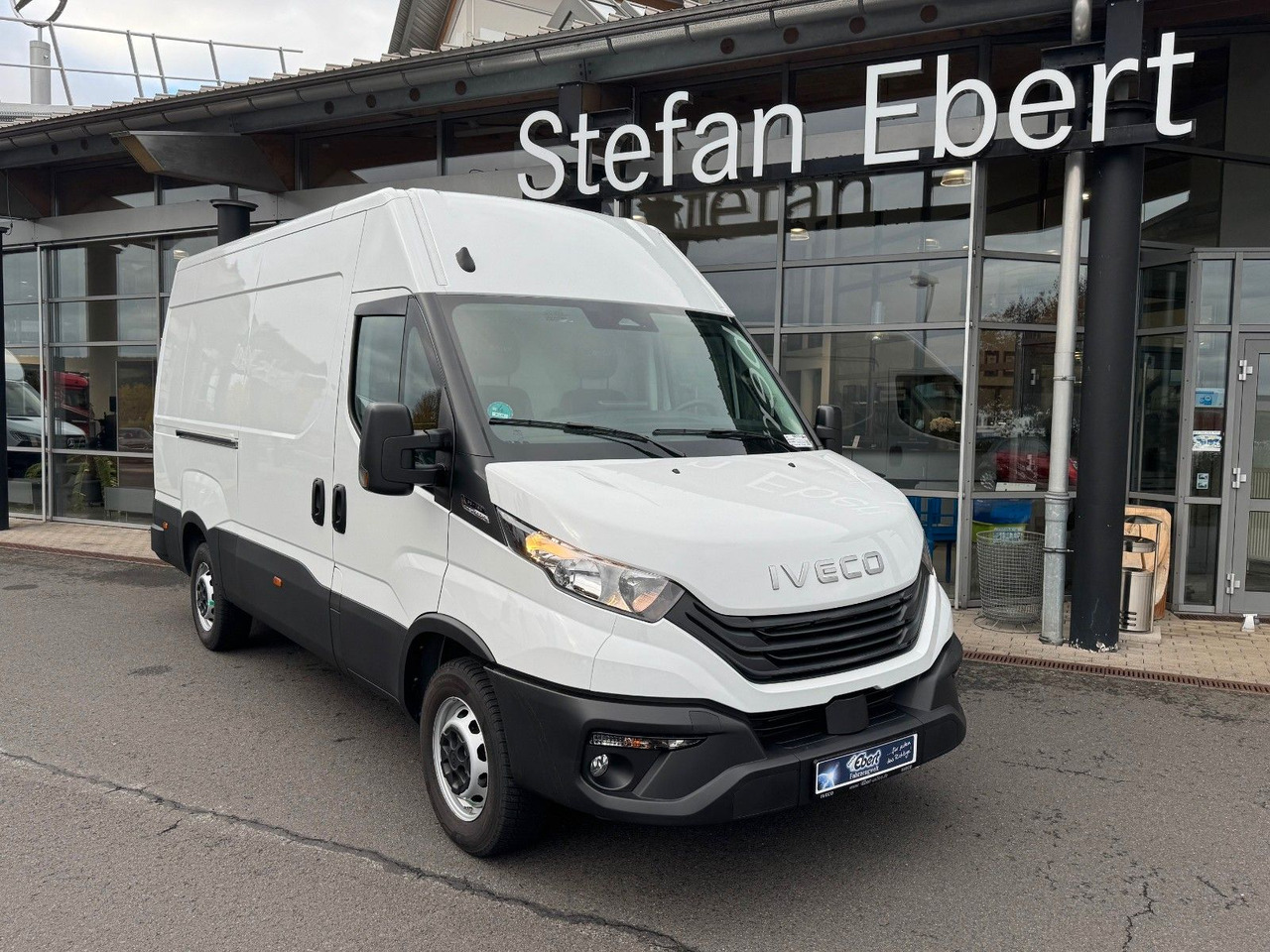 Iveco Daily 35S16 A8 *R3.520mm*Automatik*AHK*ACC* - Fourgon utilitaire: photos 2 Iveco Daily 35S16 A8 *R3.520mm*Automatik*AHK*ACC* - Fourgon utilitaire: photos 2