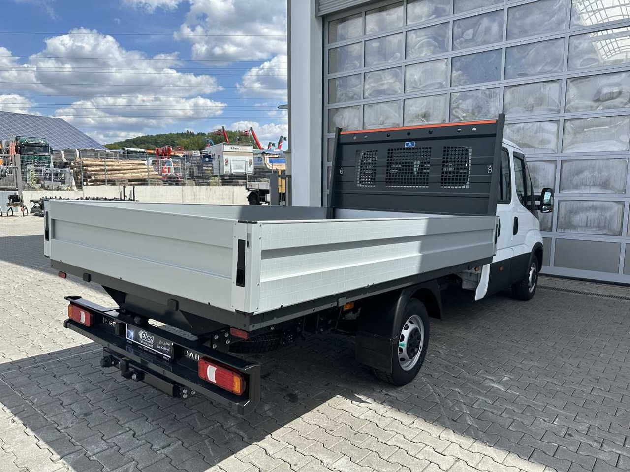 Iveco Daily 35S16 H 3.0L *R3.750mm*AHK*Automatik* 2x - Fourgon plateau: photos 4 Iveco Daily 35S16 H 3.0L *R3.750mm*AHK*Automatik* 2x - Fourgon plateau: photos 4