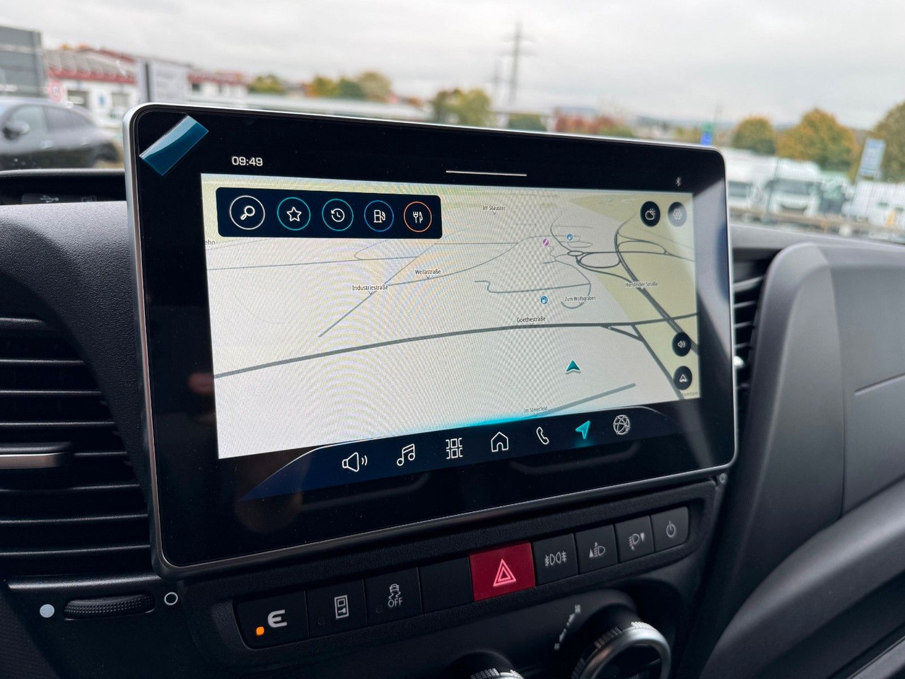 Fourgon utilitaire Iveco Daily 35S18HA8 3.0L *R3.520mm*AHK*2xSchiebetür*: photos 17 Fourgon utilitaire Iveco Daily 35S18HA8 3.0L *R3.520mm*AHK*2xSchiebetür*: photos 17