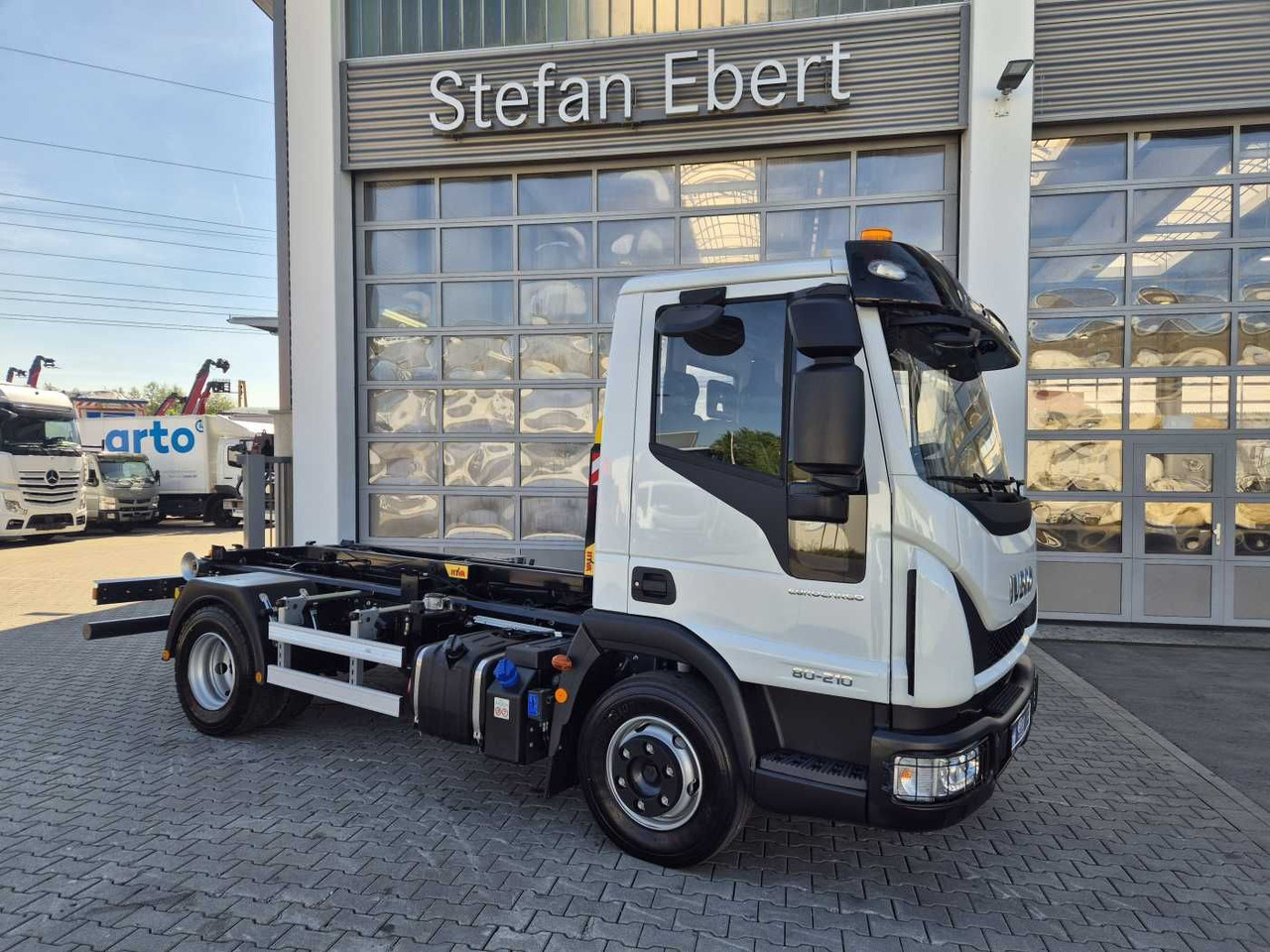 Iveco Eurocargo ML80E21K 4x2 Hyva 05-32-K-DIN-BF 2xAHK - Camion ampliroll: photos 4 Iveco Eurocargo ML80E21K 4x2 Hyva 05-32-K-DIN-BF 2xAHK - Camion ampliroll: photos 4