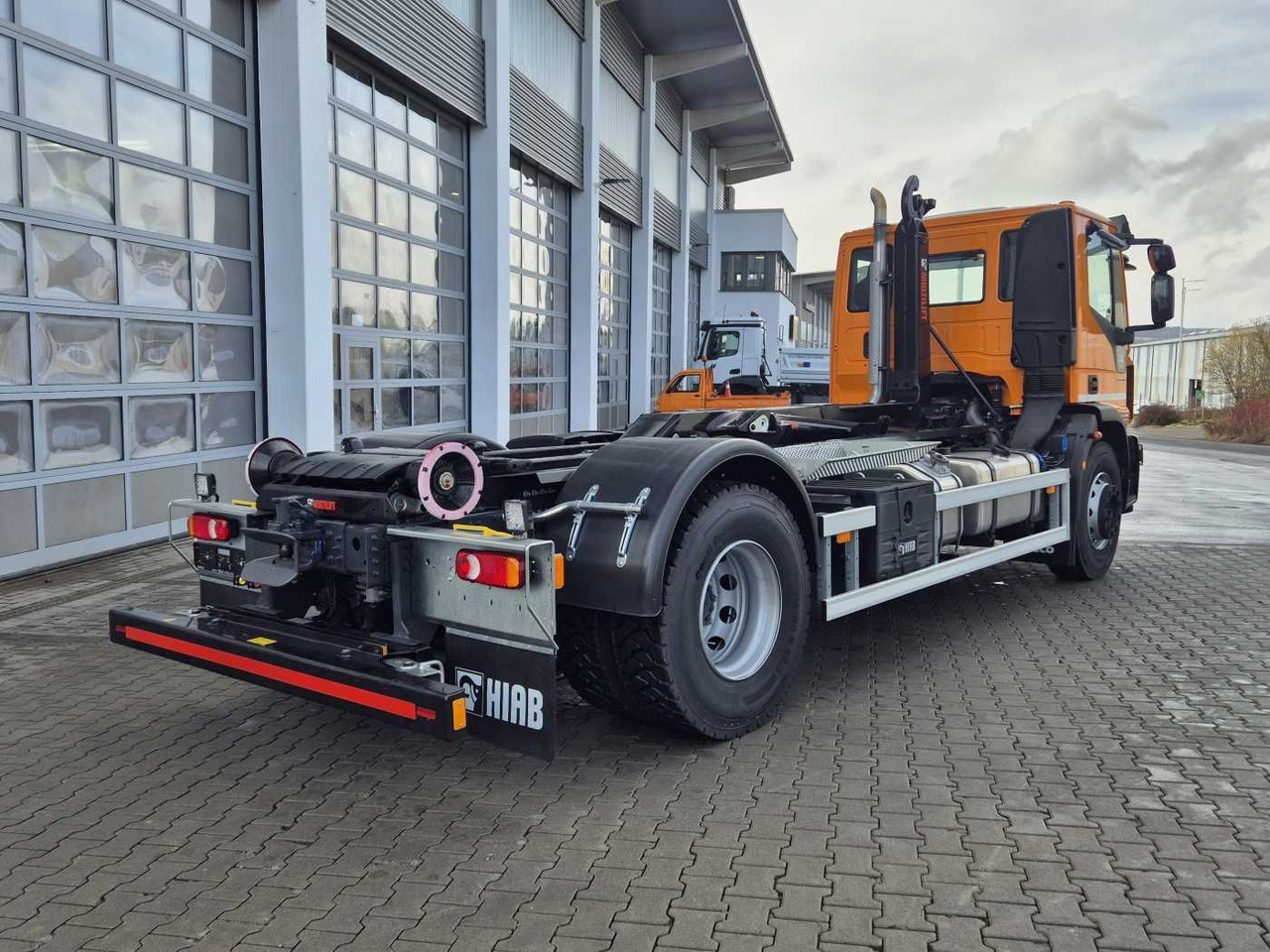 Camion ampliroll neuf Iveco ML180E32/P HIAB ULT14S51 AHK Standheizung: photos 10