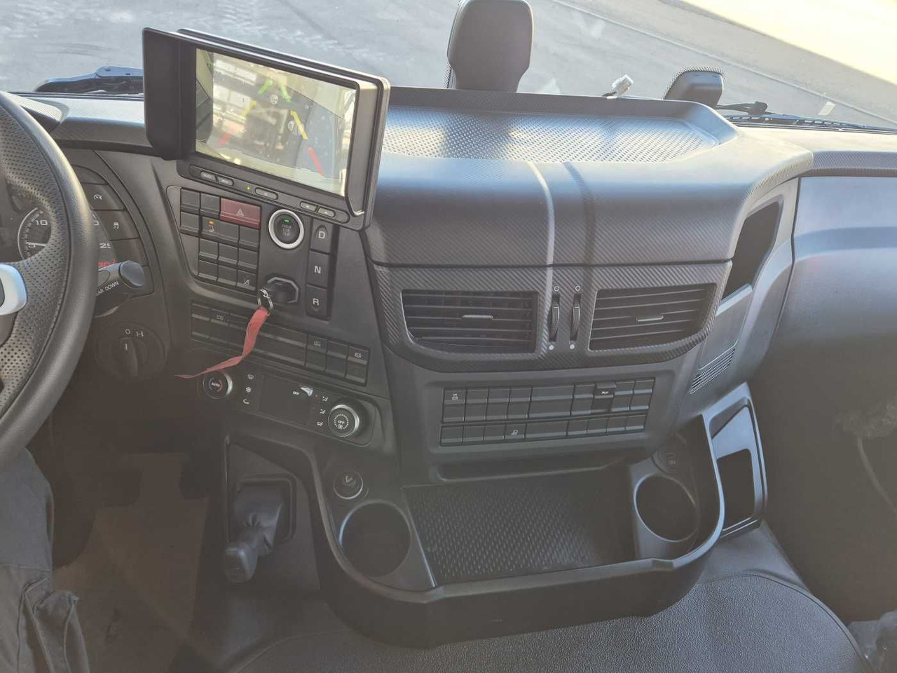 Camion pour le transport de boissons Iveco S-Way AD190S40/FP Böse Schwenkwand LBW 2x AHK: photos 15 Camion pour le transport de boissons Iveco S-Way AD190S40/FP Böse Schwenkwand LBW 2x AHK: photos 15