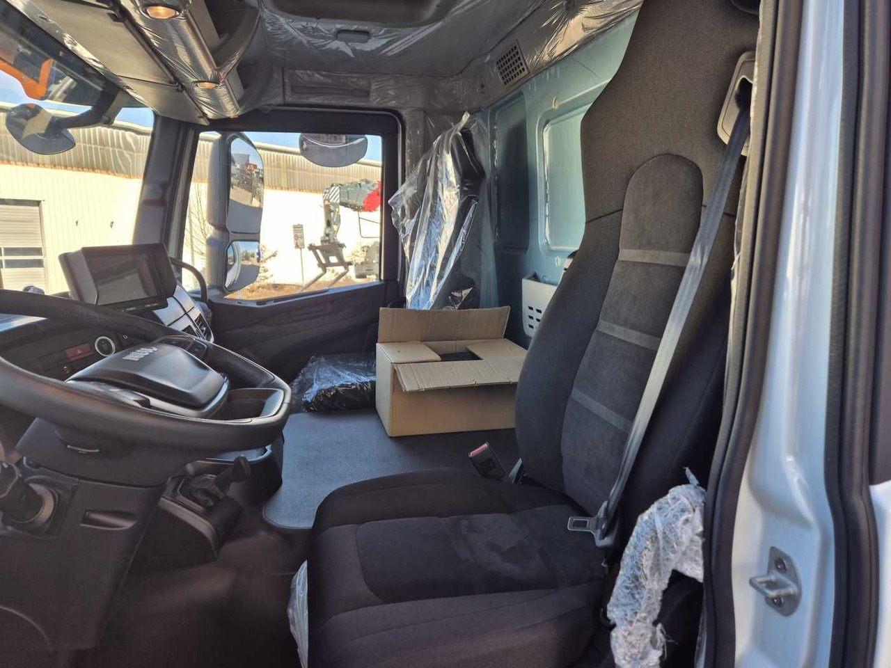 Camion pour le transport de boissons Iveco S-Way AD190S40/FP Böse Schwenkwand LBW 2x AHK: photos 13 Camion pour le transport de boissons Iveco S-Way AD190S40/FP Böse Schwenkwand LBW 2x AHK: photos 13