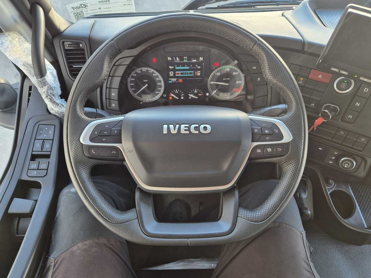 Camion pour le transport de boissons Iveco S-Way AD190S40/FP Böse Schwenkwand LBW 2x AHK: photos 14 Camion pour le transport de boissons Iveco S-Way AD190S40/FP Böse Schwenkwand LBW 2x AHK: photos 14