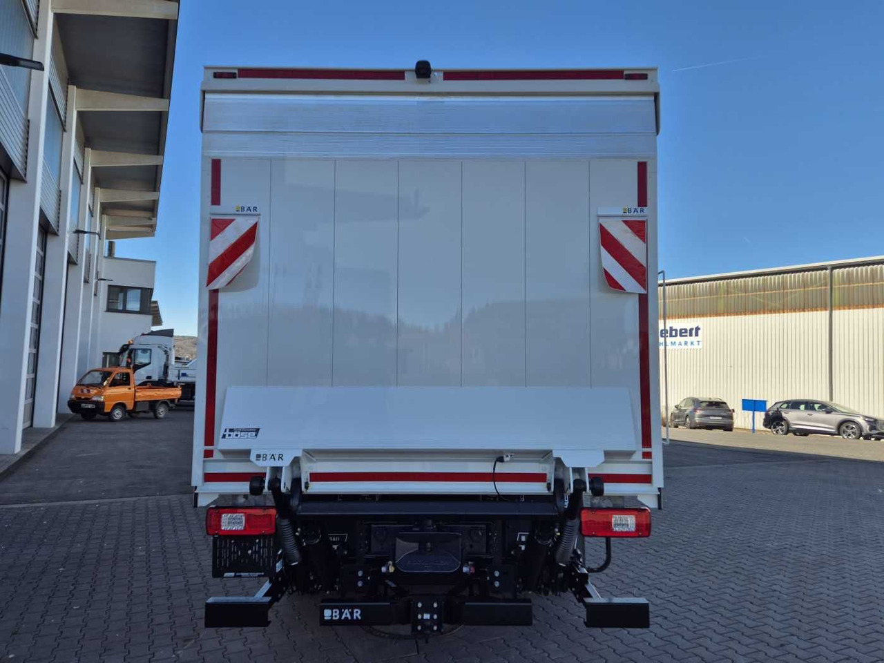 Camion pour le transport de boissons Iveco S-Way AD190S40/FP Böse Schwenkwand LBW 2x AHK: photos 6 Camion pour le transport de boissons Iveco S-Way AD190S40/FP Böse Schwenkwand LBW 2x AHK: photos 6