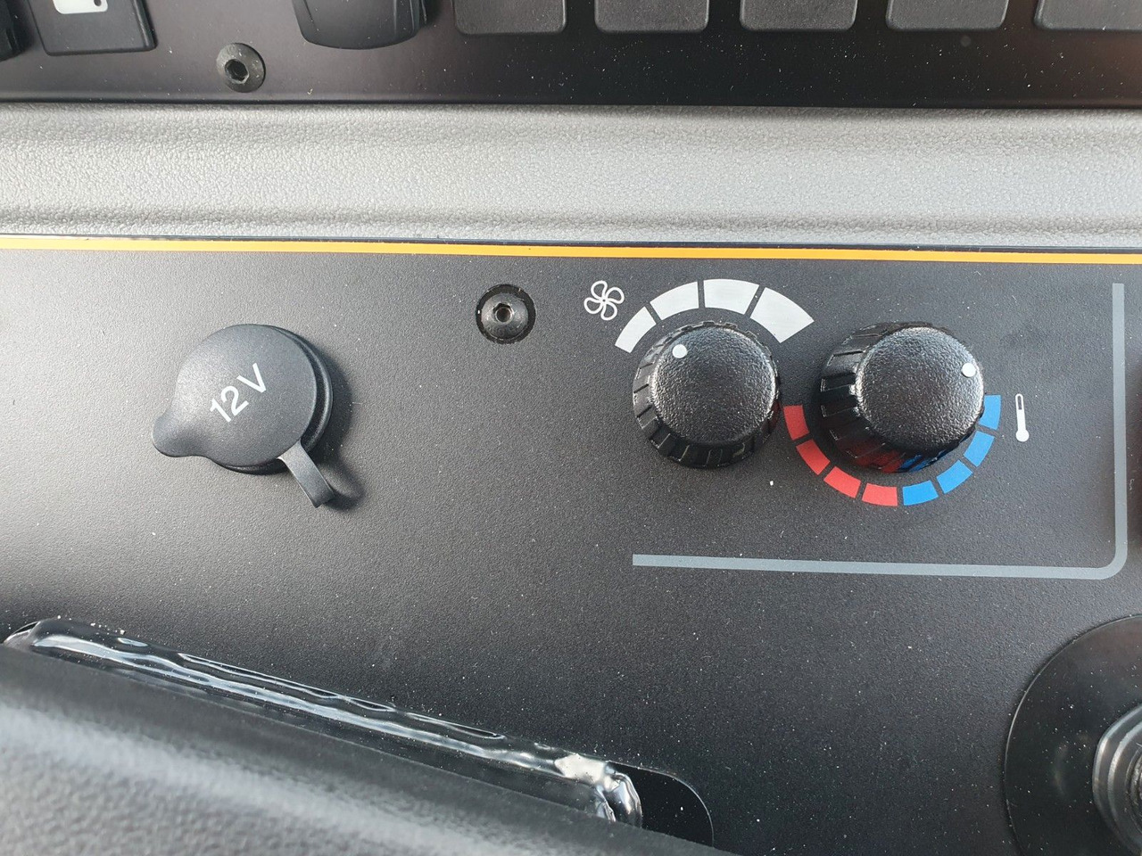 JCB 409 SV / Neufahrzeug / Gabel - crédit-bail JCB 409 SV / Neufahrzeug / Gabel: photos 12