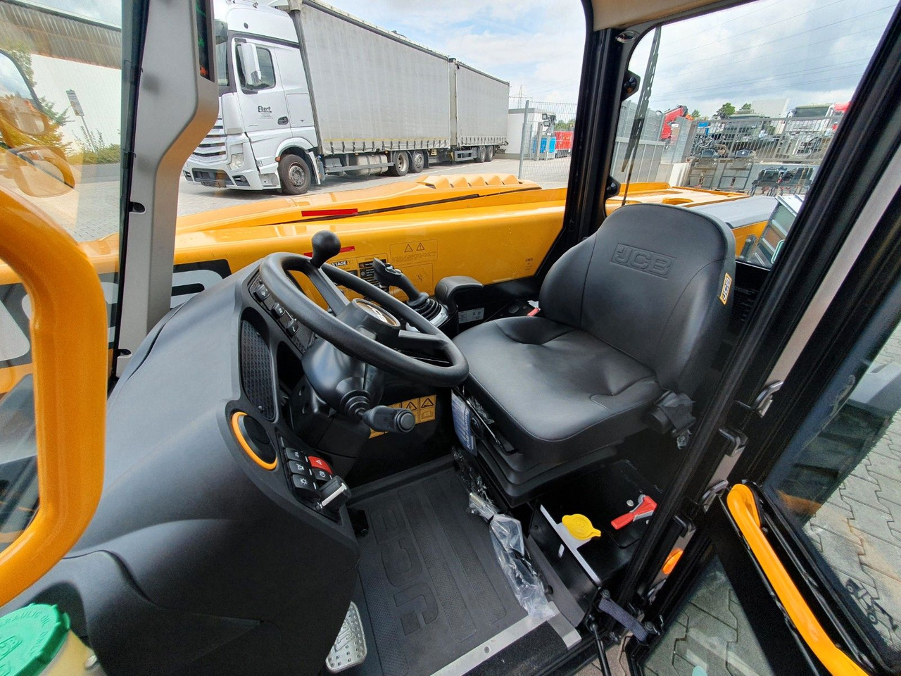 Chariot télescopique JCB 525-60 / Neufahrzeug /Palettengabel / 2025: photos 10