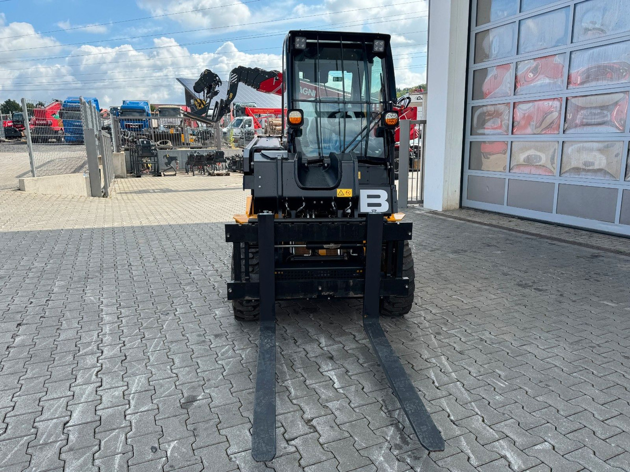 JCB TLT 35-26D 4WD Teletruck / NEU 2025 / SS - Chariot télescopique: photos 3 JCB TLT 35-26D 4WD Teletruck / NEU 2025 / SS - Chariot télescopique: photos 3