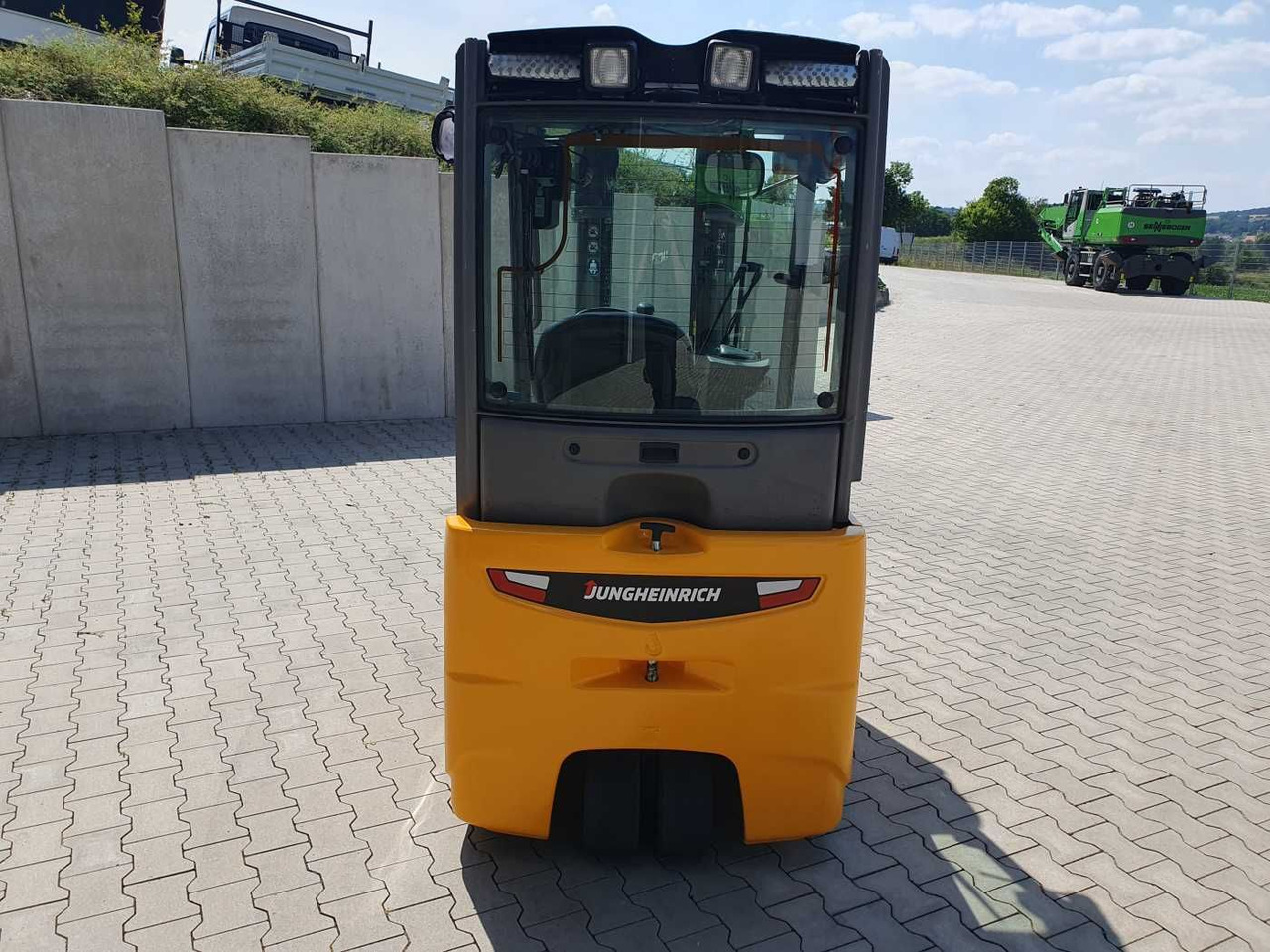 Jungheinrich EFG 215 / Triplex: 4.25m! / nur 3.439h! / 2022 - Chariot élévateur électrique: photos 5 Jungheinrich EFG 215 / Triplex: 4.25m! / nur 3.439h! / 2022 - Chariot élévateur électrique: photos 5