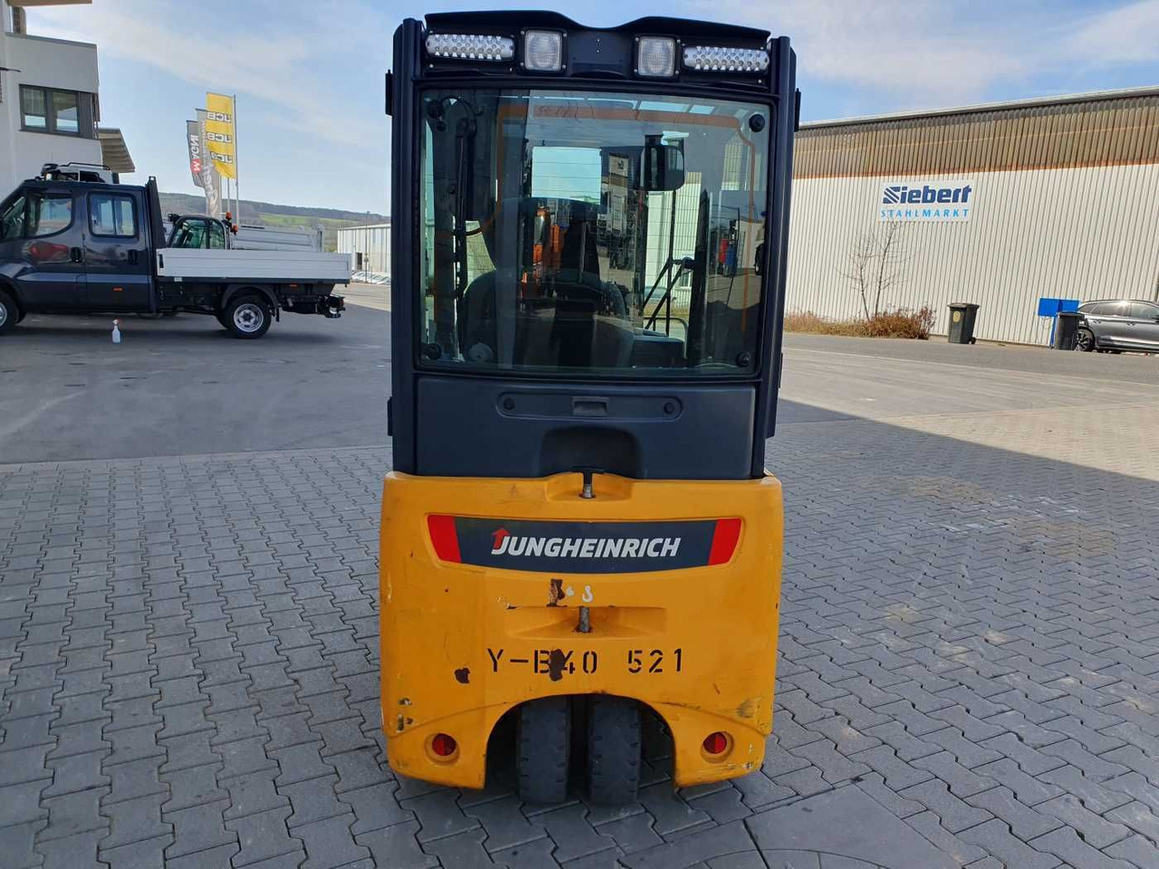 Jungheinrich EFG 215 / Triplex: 4.35m! / SS / nur 2.054h! - Chariot élévateur électrique: photos 5 Jungheinrich EFG 215 / Triplex: 4.35m! / SS / nur 2.054h! - Chariot élévateur électrique: photos 5