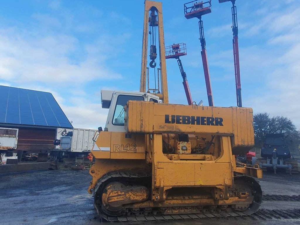 Liebherr RL 42 B / Rohrleger / Pipelayer / nur 4.861h! Liebherr RL 42 B / Rohrleger / Pipelayer / nur 4.861h! - Bulldozer: photos 5 Liebherr RL 42 B / Rohrleger / Pipelayer / nur 4.861h! Liebherr RL 42 B / Rohrleger / Pipelayer / nur 4.861h! - Bulldozer: photos 5