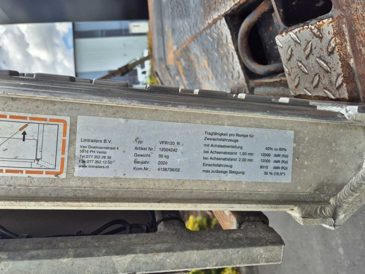 Semi-remorque surbaissé LinTrailers S2A 14 LSDN Teleskopierbar BPW-Achsen 57.000km: photos 8 Semi-remorque surbaissé LinTrailers S2A 14 LSDN Teleskopierbar BPW-Achsen 57.000km: photos 8