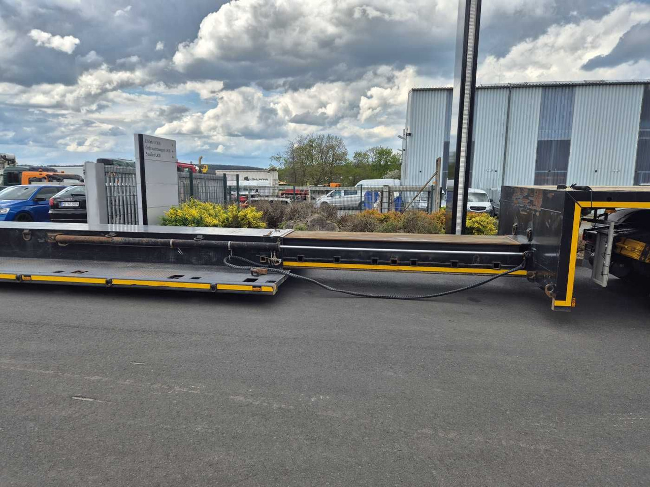 Semi-remorque surbaissé LinTrailers S2A 14 LSDN Teleskopierbar BPW-Achsen 57.000km: photos 12 Semi-remorque surbaissé LinTrailers S2A 14 LSDN Teleskopierbar BPW-Achsen 57.000km: photos 12