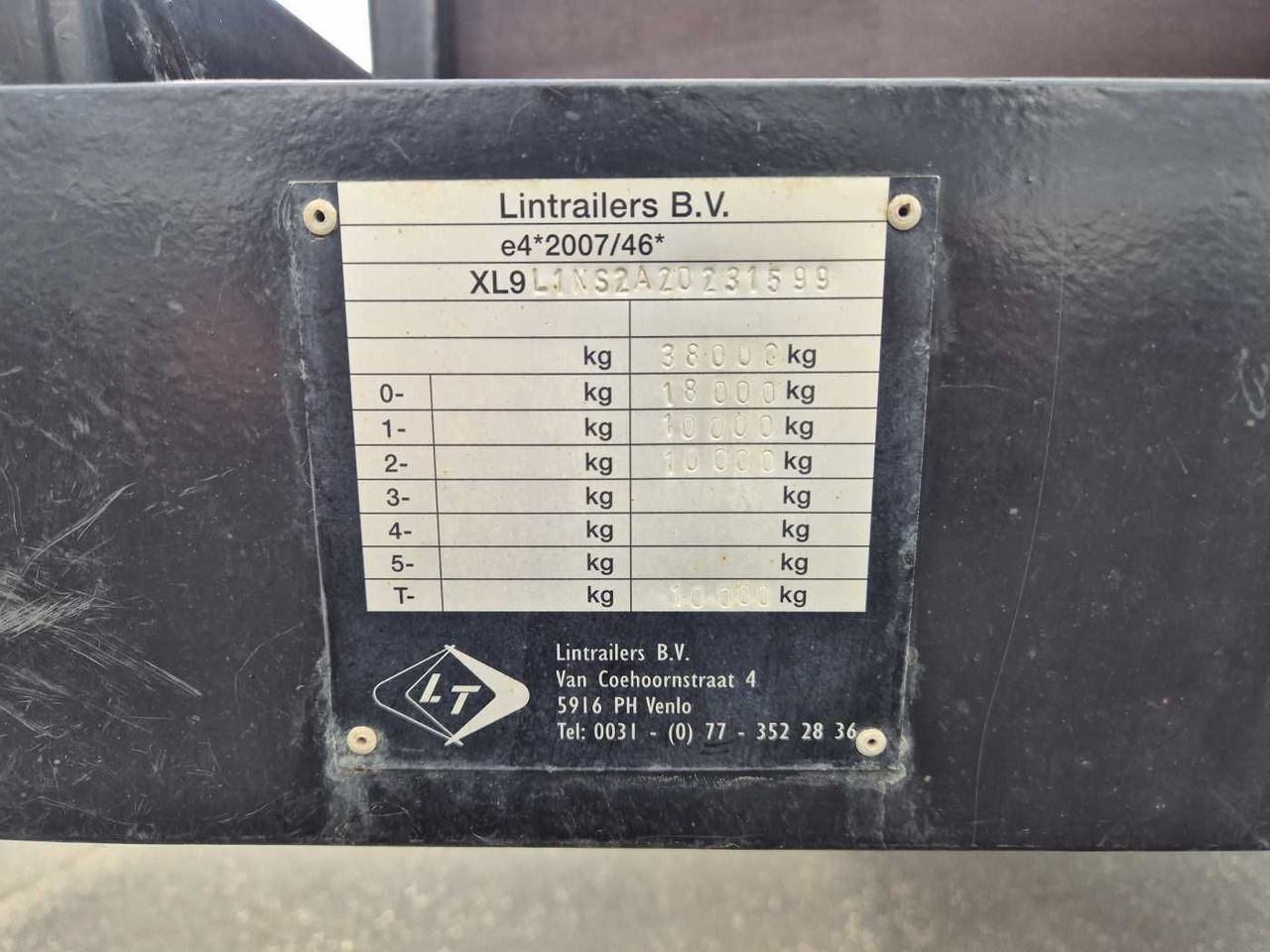 Semi-remorque surbaissé LinTrailers S2A 14 LSDN Teleskopierbar BPW-Achsen 57.000km: photos 15 Semi-remorque surbaissé LinTrailers S2A 14 LSDN Teleskopierbar BPW-Achsen 57.000km: photos 15