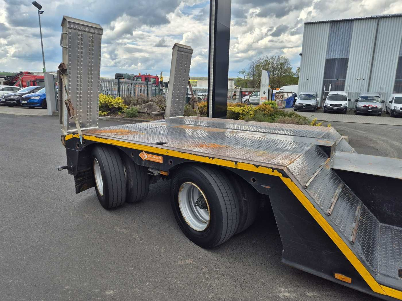 Semi-remorque surbaissé LinTrailers S2A 14 LSDN Teleskopierbar BPW-Achsen 57.000km: photos 10 Semi-remorque surbaissé LinTrailers S2A 14 LSDN Teleskopierbar BPW-Achsen 57.000km: photos 10