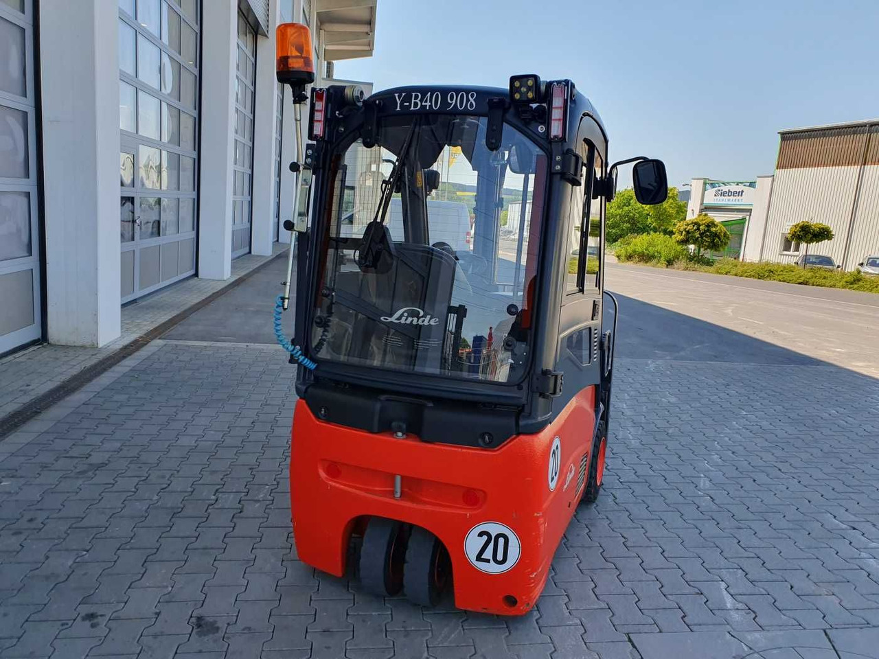 Linde E14 - 01 / Triplex: 4.10m! / SS / nur 1.003h! - Chariot élévateur électrique: photos 4 Linde E14 - 01 / Triplex: 4.10m! / SS / nur 1.003h! - Chariot élévateur électrique: photos 4