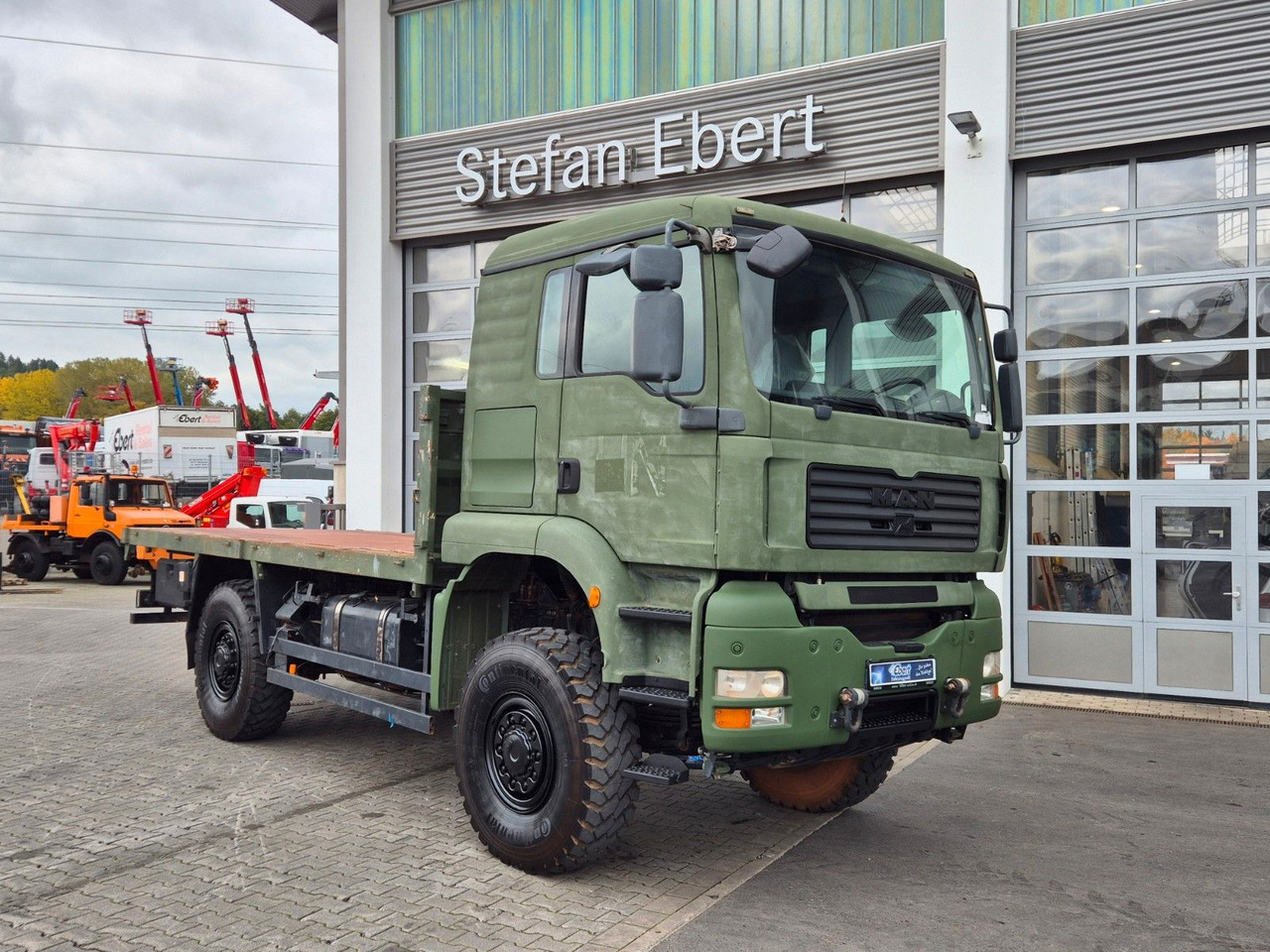 MAN TGA 18.360 4x4 BB Pritsche Single Bereifung - Camion plateau: photos 2 MAN TGA 18.360 4x4 BB Pritsche Single Bereifung - Camion plateau: photos 2