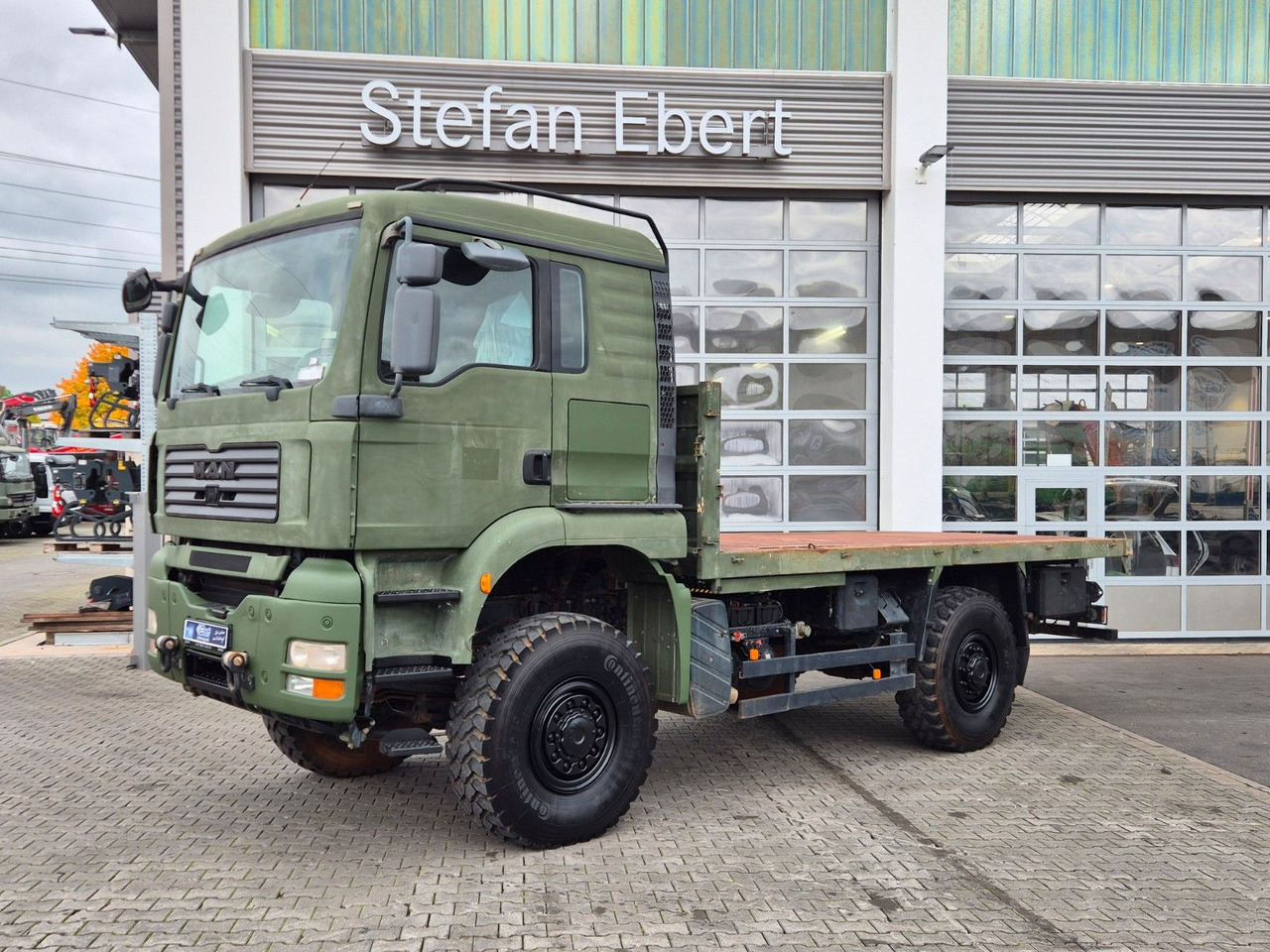 MAN TGA 18.360 4x4 BB Pritsche Single Bereifung - Camion plateau: photos 3 MAN TGA 18.360 4x4 BB Pritsche Single Bereifung - Camion plateau: photos 3