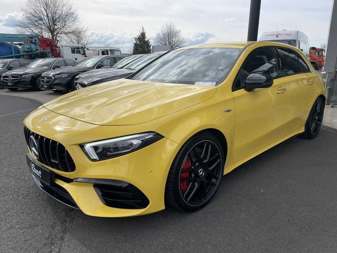 Mercedes-Benz A 45 S AMG PerfSitz+Night+PAGA+RIDE +19' - Voiture: photos 2 Mercedes-Benz A 45 S AMG PerfSitz+Night+PAGA+RIDE +19' - Voiture: photos 2