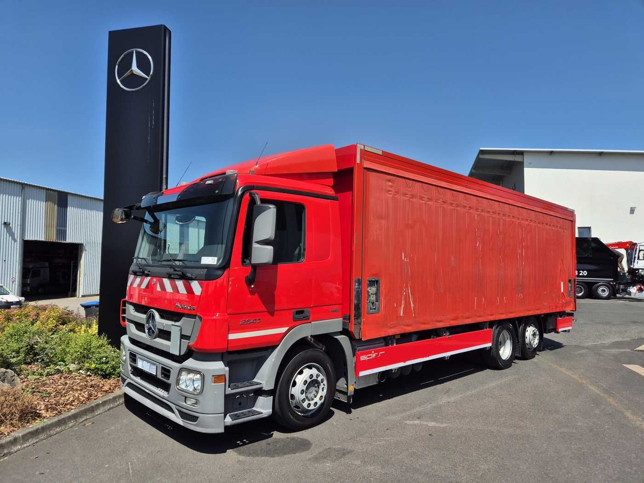 Mercedes-Benz Actros 2541 L 6x2 Schiebeplanen LBW AHK - Camion à rideaux coulissants: photos 3 Mercedes-Benz Actros 2541 L 6x2 Schiebeplanen LBW AHK - Camion à rideaux coulissants: photos 3
