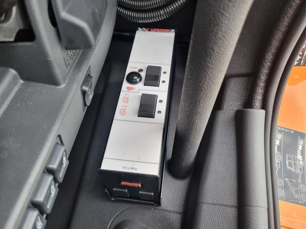 Mercedes-Benz Atego 818 K 4x2 HIAB XR5S3650 AHK Klima - crédit-bail Mercedes-Benz Atego 818 K 4x2 HIAB XR5S3650 AHK Klima: photos 12 Mercedes-Benz Atego 818 K 4x2 HIAB XR5S3650 AHK Klima - crédit-bail Mercedes-Benz Atego 818 K 4x2 HIAB XR5S3650 AHK Klima: photos 12