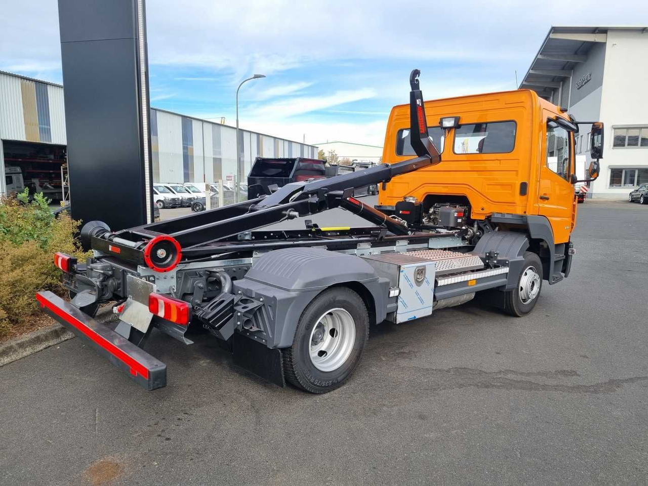 Mercedes-Benz Atego 818 K 4x2 HIAB XR5S3650 AHK Klima - crédit-bail Mercedes-Benz Atego 818 K 4x2 HIAB XR5S3650 AHK Klima: photos 10 Mercedes-Benz Atego 818 K 4x2 HIAB XR5S3650 AHK Klima - crédit-bail Mercedes-Benz Atego 818 K 4x2 HIAB XR5S3650 AHK Klima: photos 10