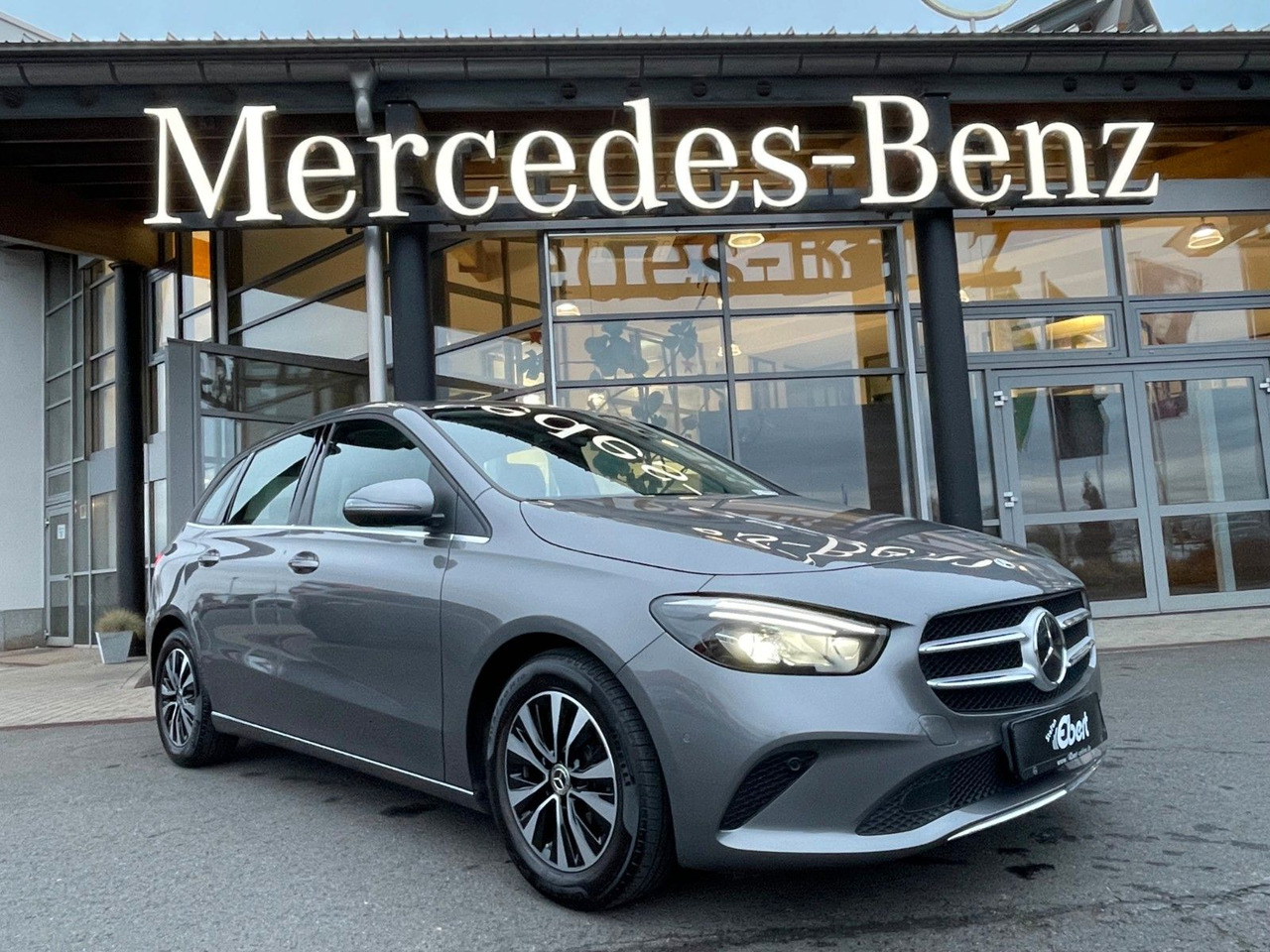Mercedes-Benz B 200 d R-Kamera+AHK+DISTR+LED+Carplay+DAB - Transport de personnes: photos 1 Mercedes-Benz B 200 d R-Kamera+AHK+DISTR+LED+Carplay+DAB - Transport de personnes: photos 1