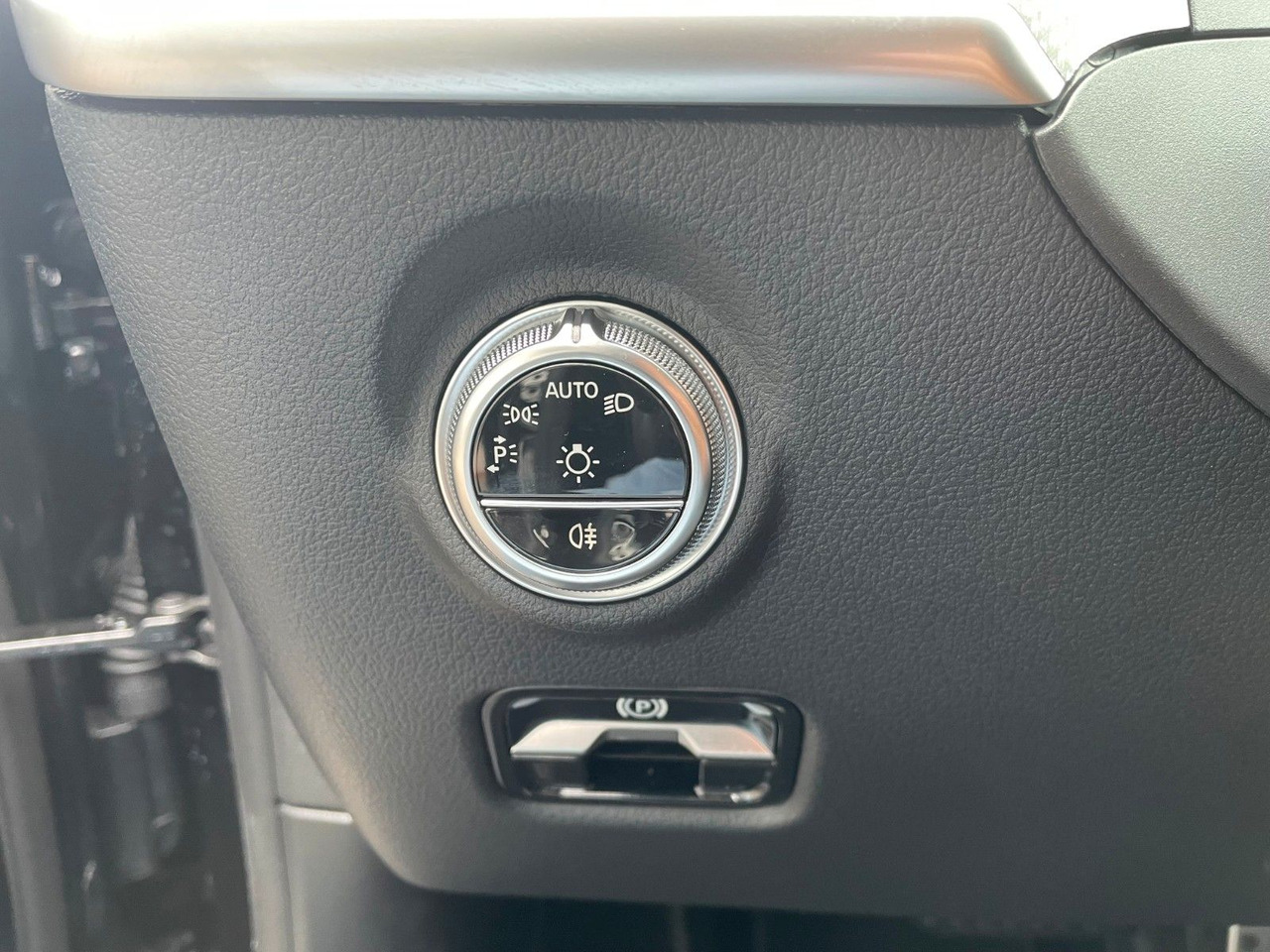 Voiture break Mercedes-Benz C 200 d T AMG+Night+360°+Digital+Memory+Keyless: photos 15 Voiture break Mercedes-Benz C 200 d T AMG+Night+360°+Digital+Memory+Keyless: photos 15