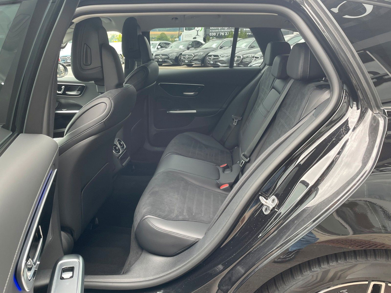 Voiture break Mercedes-Benz C 200 d T AMG+Night+360°+Digital+Memory+Keyless: photos 9 Voiture break Mercedes-Benz C 200 d T AMG+Night+360°+Digital+Memory+Keyless: photos 9